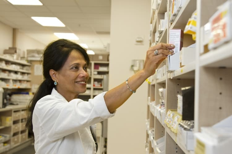 Diploma in Pharmacy Assistant